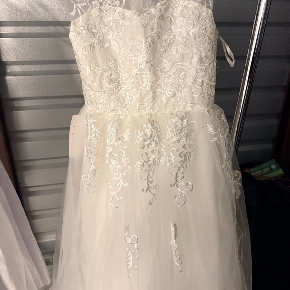 White Lace Appliqué Tulle Gown